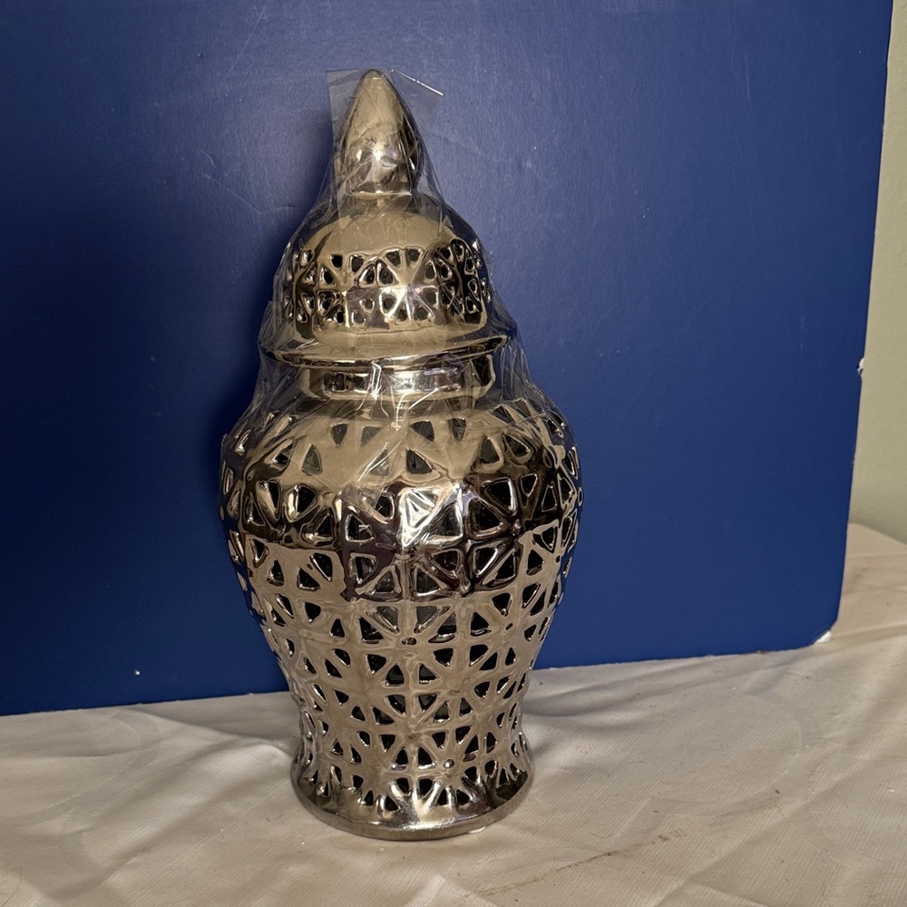 SILVER METALLIC GINGER JAR WITH LID BRAND NEW Silver Decorative Lidded Jar